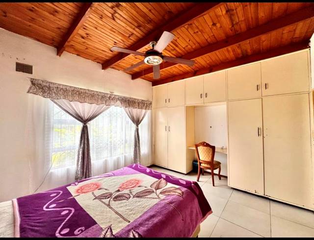 7 BEDROOM HOUSE FOR SALE IN BLACKRIDGE